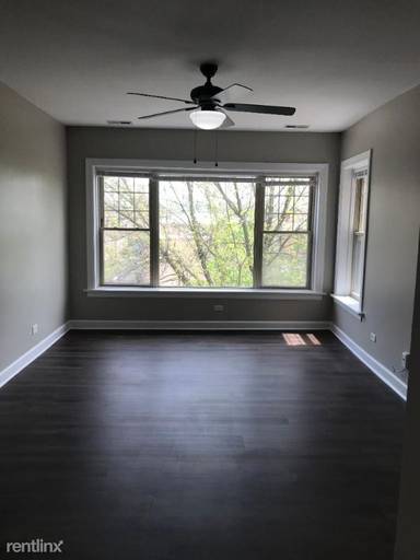 Main picture of 5210 N Sawyer Ave