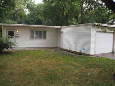Main picture of 3135 E Glen Oaks Dr