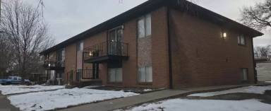 Main picture of 903 W River Blvd
