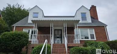 Main picture of 717 Sheridan St