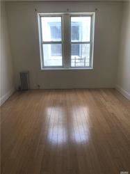 Main picture of 317 Schaefer St
