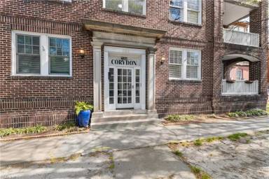 Main picture of 736 W Princess Anne Rd