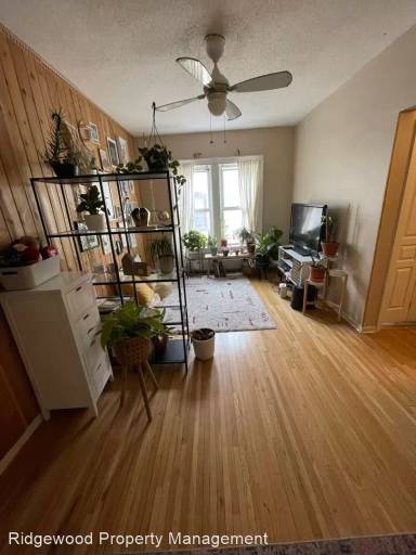 Main picture of 1821 1st Ave S