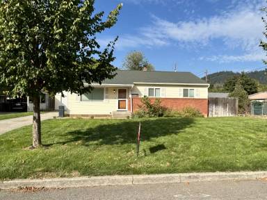 Main picture of 1311 E Maple Ave