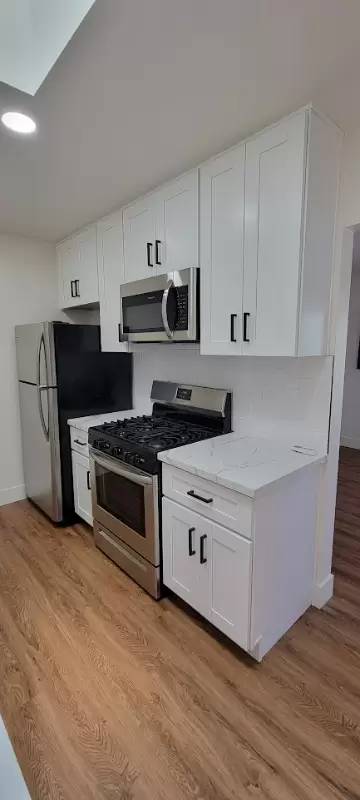 Main picture of 3625 State St