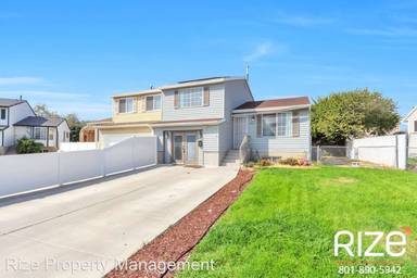 Main picture of 8820 S Oak Ln