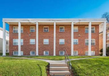 Main picture of 1662 Summit St