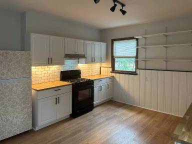 Main picture of 4143 Chambers St