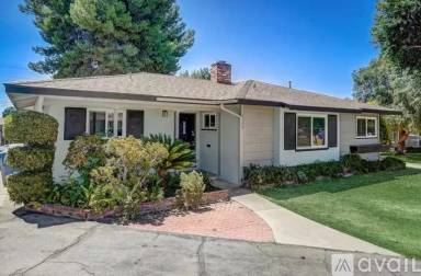 Main picture of 2350 Ivy Pl