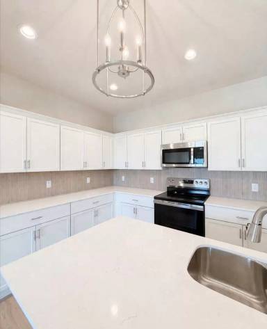 Main picture of 301 SE 4th St