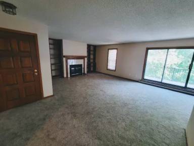 Main picture of 737 Larpenteur Ave E