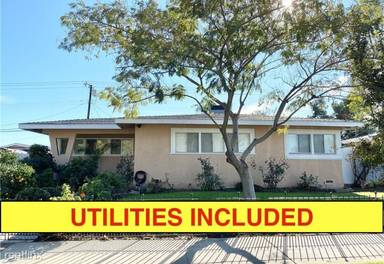 Main picture of 16640 Los Alimos St