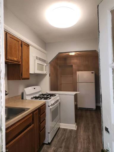 Main picture of 5707 Simmonds Ave