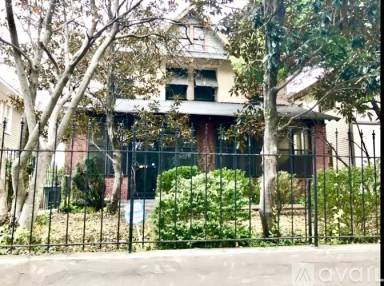 Main picture of 111 N Evergreen St