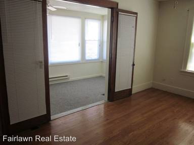 Main picture of 705 S Randolph St