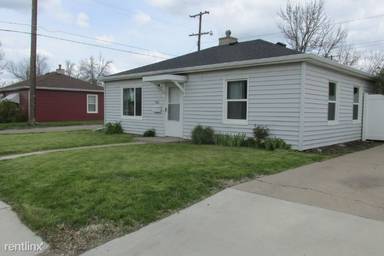 Main picture of 711 23rd St N