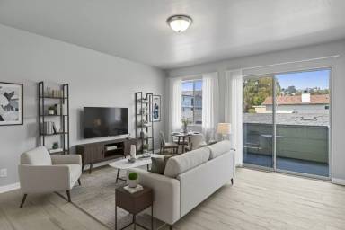 Main picture of 2023 80th Ave