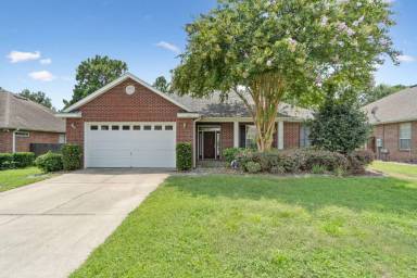 Main picture of 130 Alicia Dr