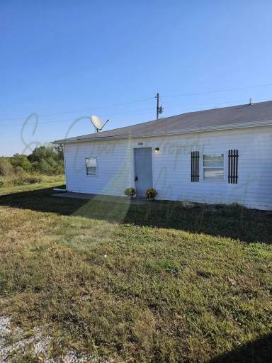 Main picture of 763 NE 101st Rd