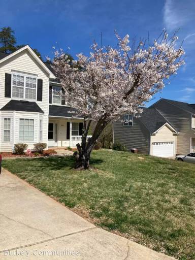 Main picture of 605 Spring Leaf Ct