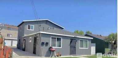 Main picture of 3239 W 139th St