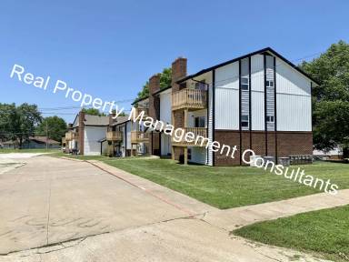 Main picture of 1000 Twin Oaks Ter