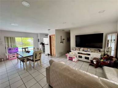 Main picture of 9955 SW 214th St
