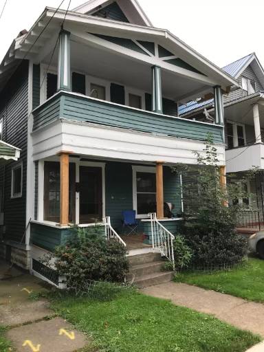 Main picture of 819 W 23rd St