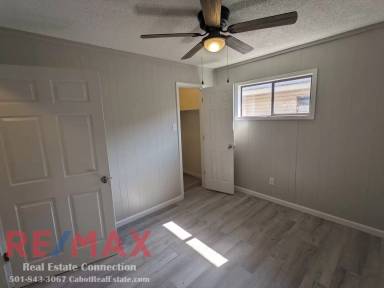 Main picture of 8 Dallas Ln