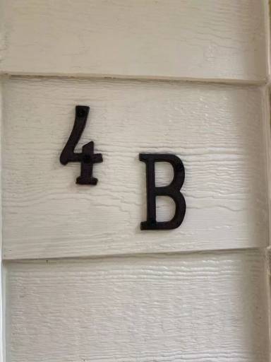 Main picture of 4 Poplar St