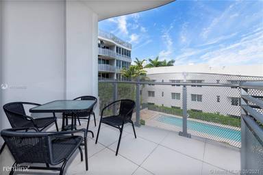 Main picture of 2100 Park Ave