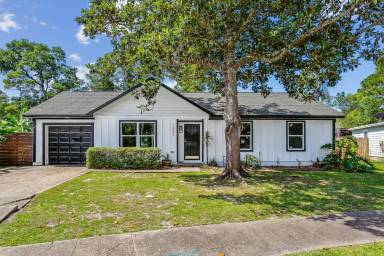 Main picture of 1457 Sanibel Ln