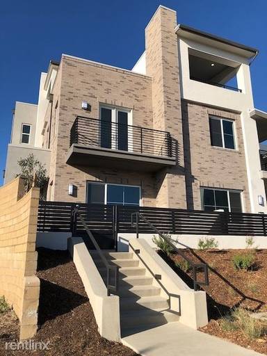 Main picture of 219 Paramount