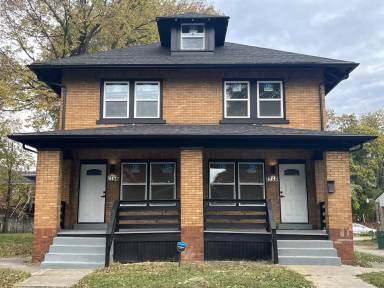 Main picture of 1756 E Mound St