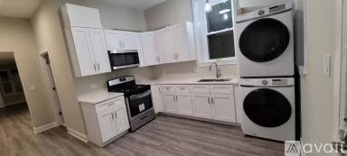 Main picture of 2306 S Oakley Ave