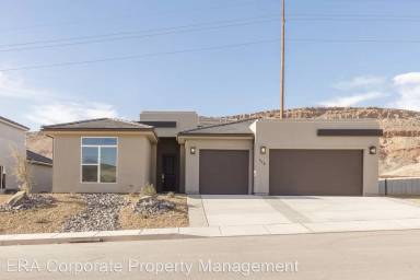 Main picture of 574 S Deep Creek Dr