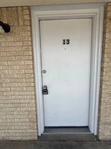 Main picture of 310 N Gilmer St