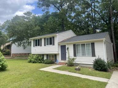 Main picture of 101 Forestview Cir