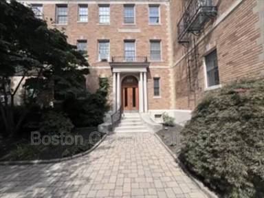 Main picture of 856 Massachusetts Ave