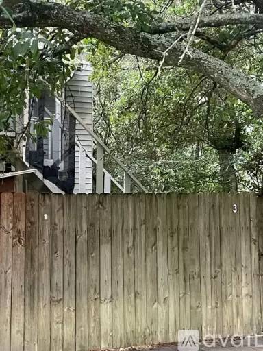 Main picture of 800 Fox Run Ave