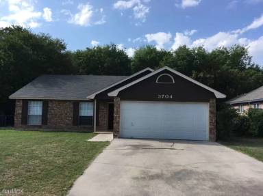 Main picture of 3702 Saratoga Ave