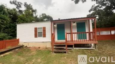 Main picture of 3206 W Lee St