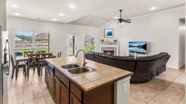 Main picture of 17634 Hoods Ridge Dr