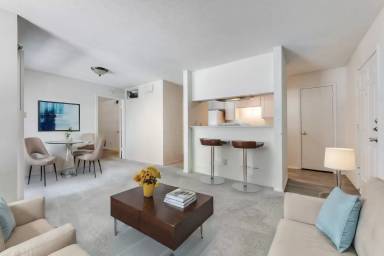 Main picture of Cimarron Court Condominiums