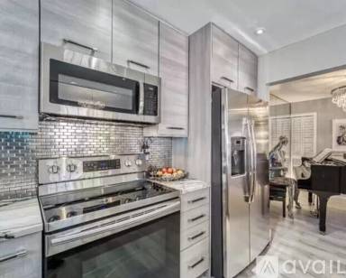 Main picture of 5745 Calais Blvd N