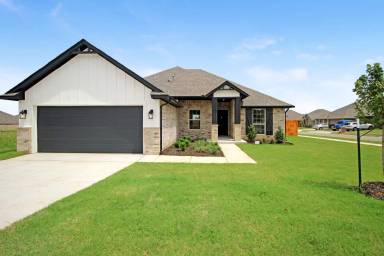 Main picture of 4101 NW 151st St