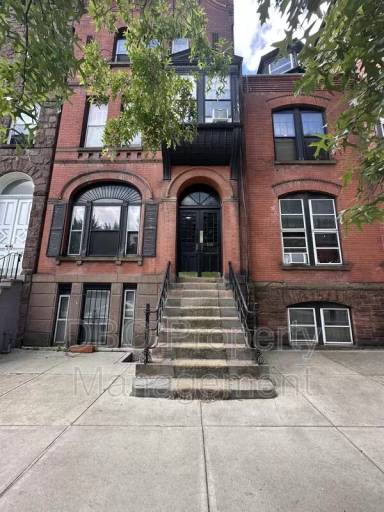 Main picture of 618 Madison Ave