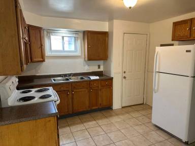 Main picture of 42 Crescent Dr