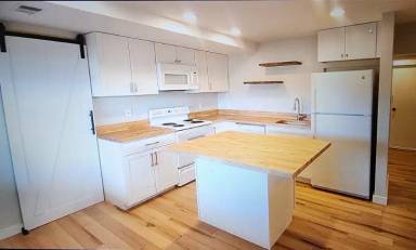 Main picture of 390 6 St