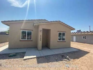 Main picture of 5720 S Southland Blvd